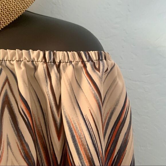 Fashion Nova Brown & Yellow Boho Chevron Print Off Shoulder Blouse Size Small - Picture 2 of 10